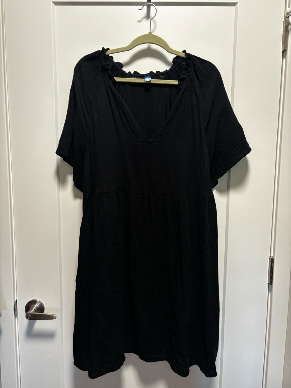 Old Navy Black V-Neck Short Sleeve Babydoll Mini Dress